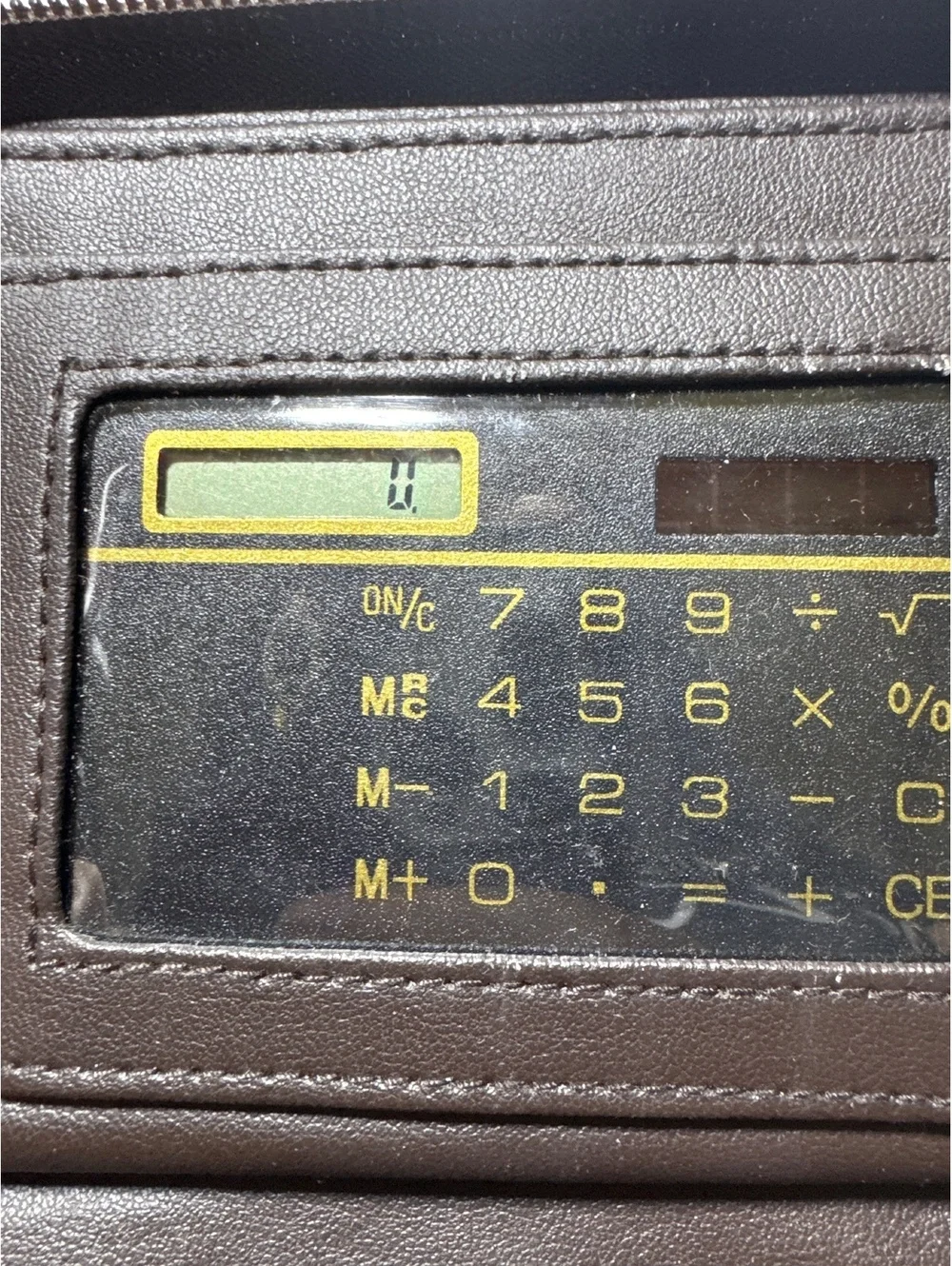 Vintage-Inspired Brown Leather Wallet with Built-in Solar-Po